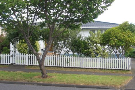 Photo of property in 19 Astley Avenue, New Lynn, Auckland, 0600