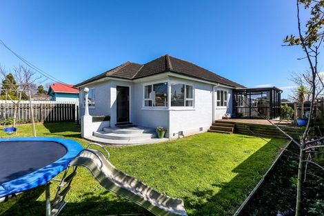 Photo of property in 10 High Street West, Waitara, 4320