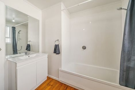 Photo of property in 15 Passive Grove, Ascot Park, Porirua, 5024