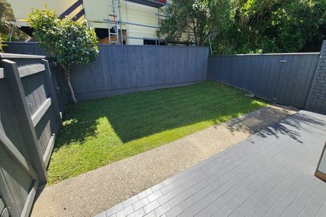 Photo of property in 2/80 Airlie Road, Plimmerton, Porirua, 5026