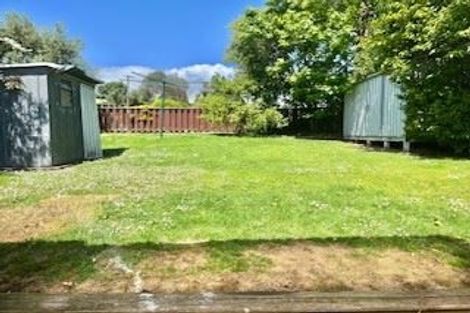 Photo of property in 98 Hillsborough Road, Hillsborough, Auckland, 1042