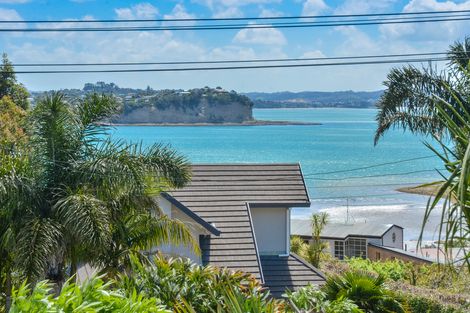Photo of property in 2/19 Tindalls Bay Road, Tindalls Beach, Whangaparaoa, 0930