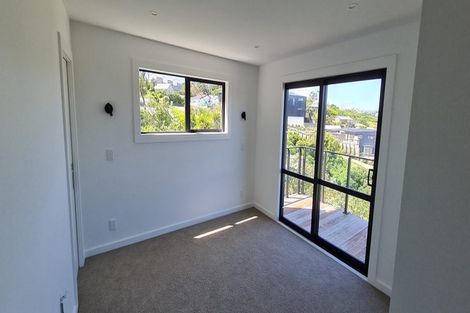 Photo of property in 84 Maupuia Road, Maupuia, Wellington, 6022