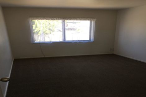 Photo of property in 1/13 John Jennings Drive, Oteha, Auckland, 0632