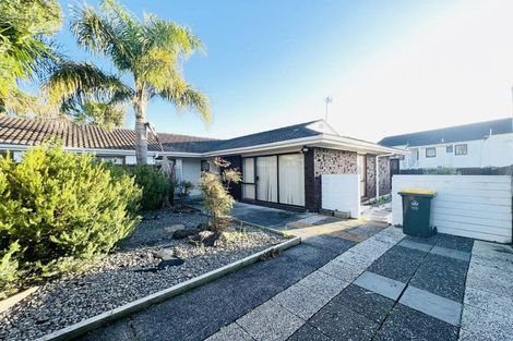 Photo of property in 2/27 Aberfeldy Avenue, Highland Park, Auckland, 2010