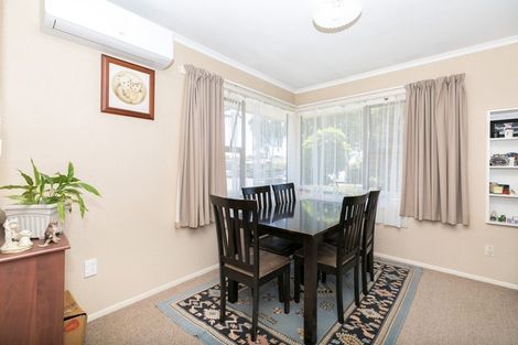 Photo of property in 56 Braid Road, St Andrews, Hamilton, 3200