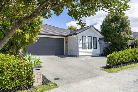 Photo of property in 61 Vinistra Road, Kumeu, 0810