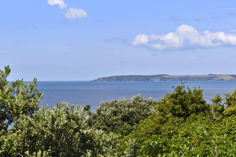 Photo of property in 17 Wonderview Road, Leigh, 0985