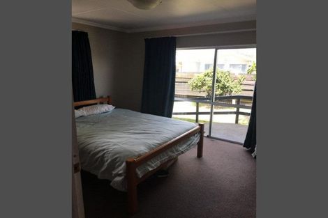 Photo of property in 4 Villa Place, Bell Block, New Plymouth, 4312