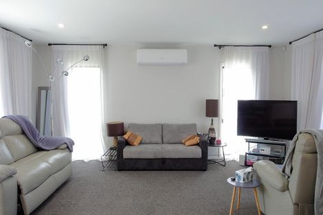 Photo of property in 18 Poplar Grove, Feilding, 4702