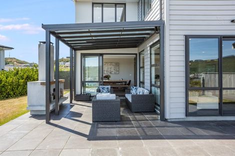 Photo of property in 34 Waitaria Terrace, Aotea, Porirua, 5024