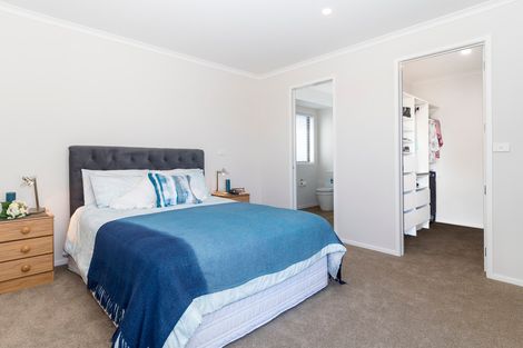 Photo of property in 122 Puhirake Crescent, Pyes Pa, Tauranga, 3112