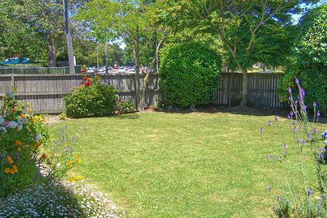 Photo of property in 128 Ilam Road, Ilam, Christchurch, 8041