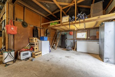 Photo of property in 72 Timaru Road, Waimate, 7924