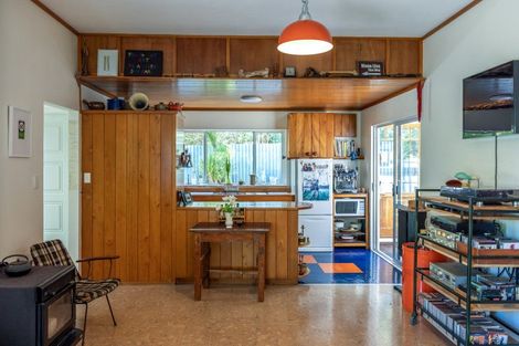 Photo of property in 6 Taraire Street, Ostend, Waiheke Island, 1081