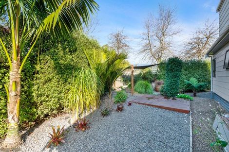 Photo of property in 16 Taihiki Road, Clarks Beach, 2122