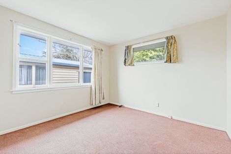 Photo of property in 135 Avonhead Road, Avonhead, Christchurch, 8042