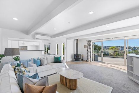 Photo of property in 825 Beach Road, Browns Bay, Auckland, 0630