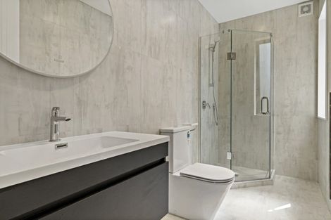 Photo of property in 18 Cara Avenue, Kumeu, 0810