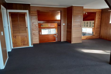 Photo of property in 9 Barrys Road, Glendene, Auckland, 0602