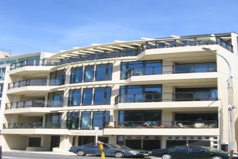 Photo of property in Semple House, 2a/84 Oriental Parade, Oriental Bay, Wellington, 6011