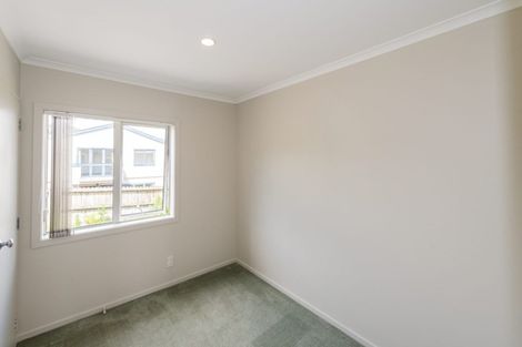 Photo of property in 6/78 Fernhill Way, Oteha, Auckland, 0632