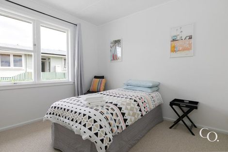 Photo of property in 27 Upham Street, Havelock North, 4130
