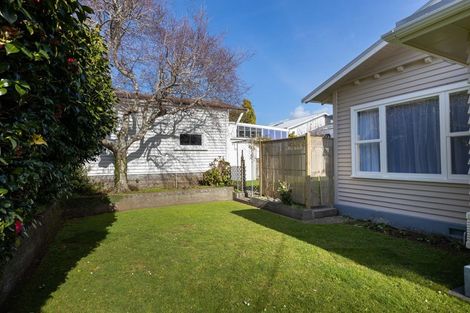 Photo of property in 40 Robe Street, New Plymouth, 4310