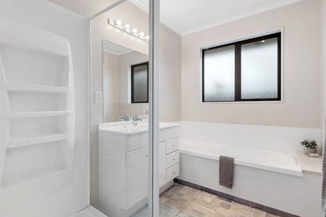 Photo of property in 1 Castleview Lane, Heathcote Valley, Christchurch, 8022