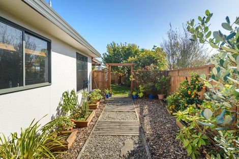 Photo of property in 39 Logan Way, Kelvin Grove, Palmerston North, 4414