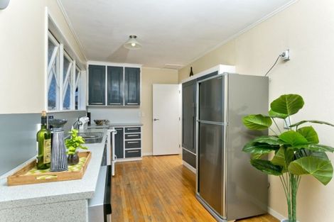 Photo of property in 1/91 Bond Crescent, Forrest Hill, Auckland, 0620