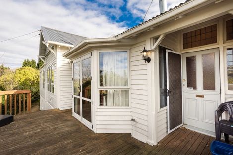 Photo of property in 32 Adderley Terrace, Ravensbourne, Dunedin, 9022