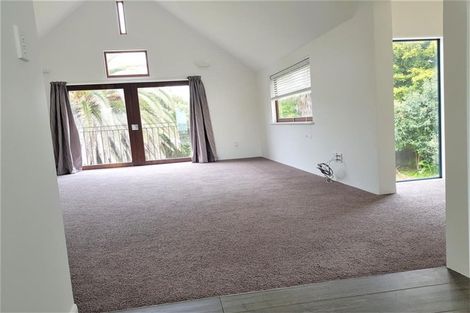 Photo of property in 480a Beach Road, Murrays Bay, Auckland, 0630