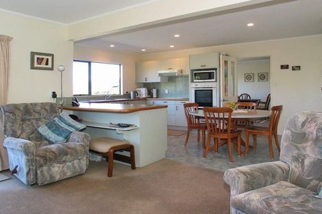 Photo of property in 5 Padstow Place, Camborne, Porirua, 5026