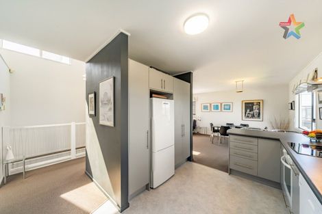 Photo of property in 2 Stanhope Grove, Korokoro, Lower Hutt, 5012