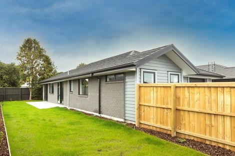 Photo of property in 7 Fairbairn Close, Halswell, Christchurch, 8025