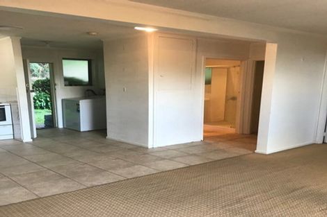 Photo of property in 4/2b Queensway, Three Kings, Auckland, 1024