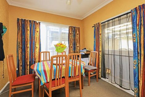 Photo of property in 222 Mayfair Avenue, Mayfair, Hastings, 4122