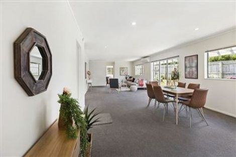 Photo of property in 14 Peel Lane, Aotea, Porirua, 5024