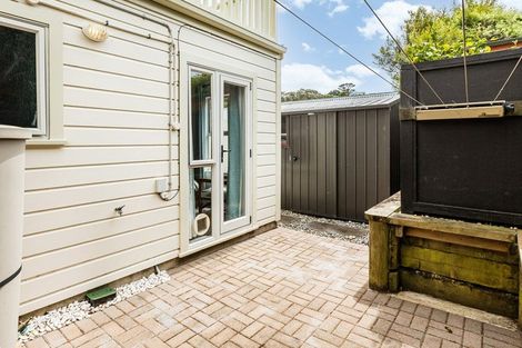 Photo of property in 1/25 Mana Street, Vogeltown, Wellington, 6021