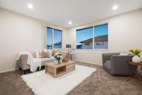 Photo of property in 25 Kauri Heart Avenue, Takanini, 2112