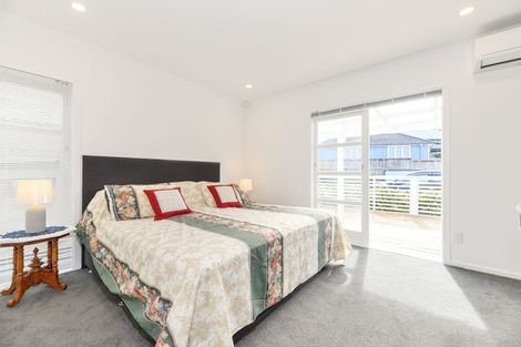 Photo of property in 52 Don Buck Road, Massey, Auckland, 0614