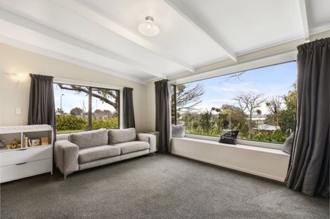 Photo of property in 1 Titoki Place, Pukete, Hamilton, 3200