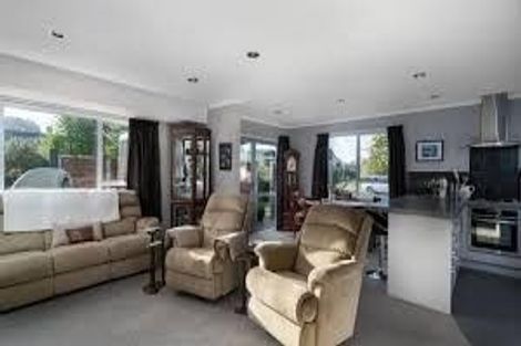 Photo of property in 7 Reeves Road, Acacia Bay, Taupo, 3330