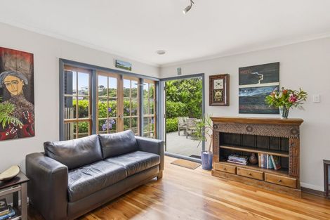Photo of property in 5a Paneta Street, Paekakariki, 5034