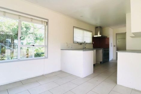 Photo of property in 13 Palliser Lane, Browns Bay, Auckland, 0630