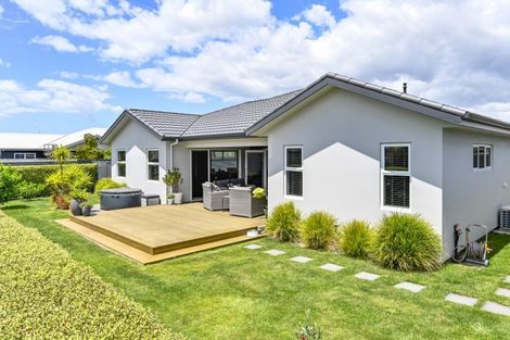 Photo of property in 4 Young Place, Taradale, Napier, 4112