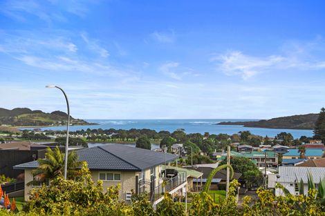 Photo of property in 13 Long Street, Raglan, 3225