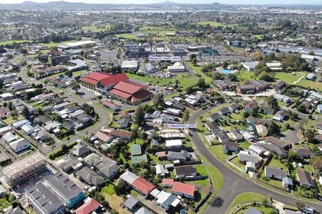 Photo of property in 12a Windrush Close, Mangere, Auckland, 2022