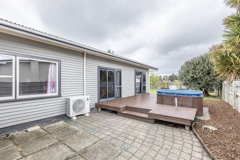 Photo of property in 16 Buick Crescent, Awapuni, Palmerston North, 4412